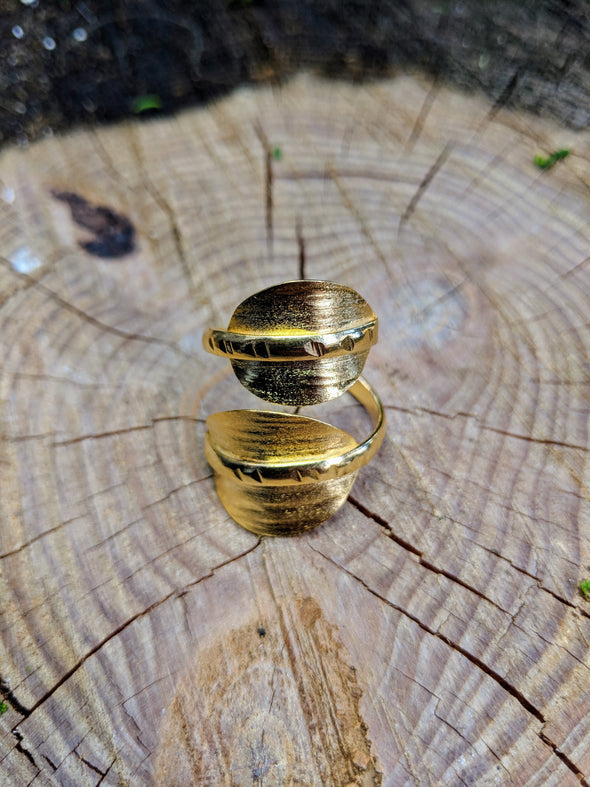 Double Leaf Ring