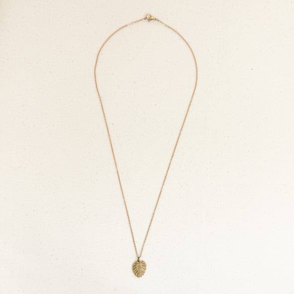 Chic Vibe Monstera Necklace