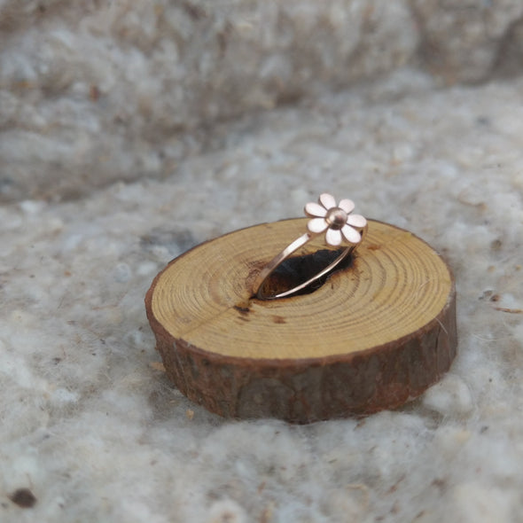 Rosette Ring