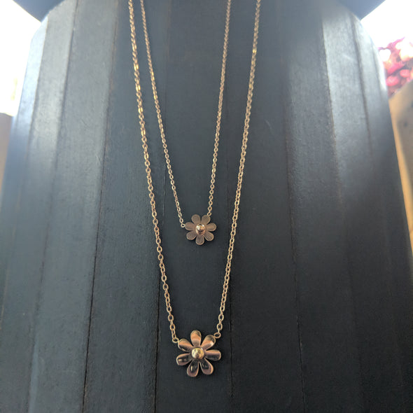 Rosette Necklace